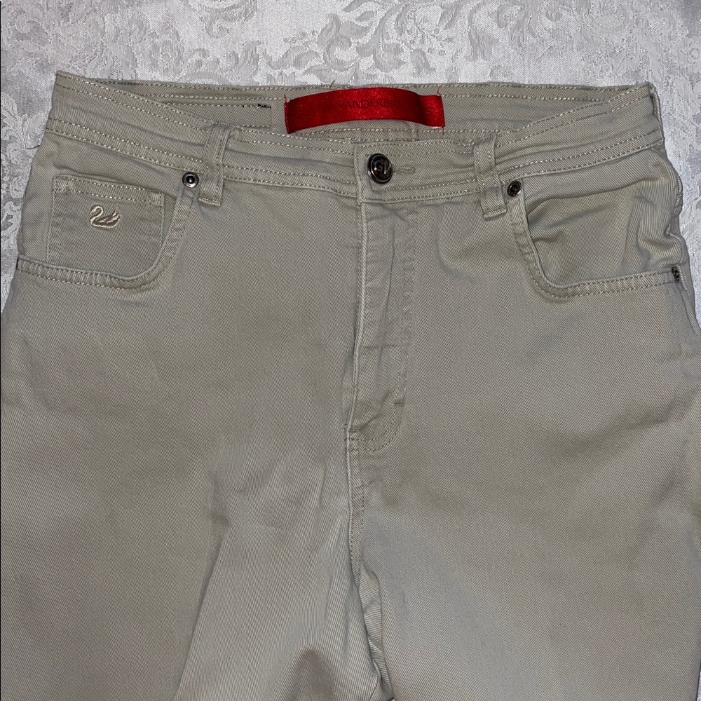 Gloria Vanderbilt Beige Jeans. Size 6. - Picture 2 of 4